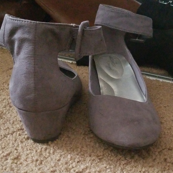 dexflex comfort Shoes - Size 11 WIDE , low wedge heel